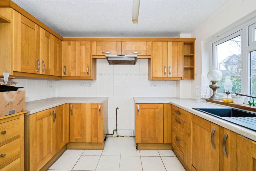 Property photo 2 of 12 Pbox-Img.Jpg