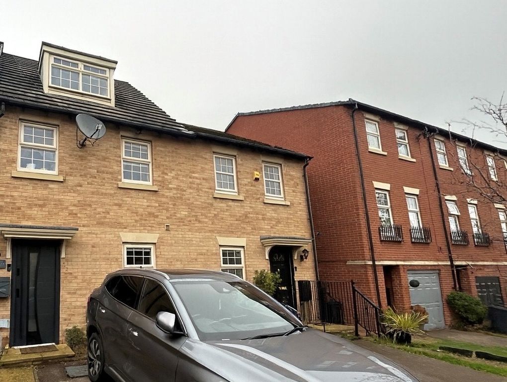 Property photo 1 of 1