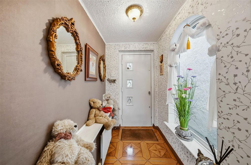 Additional image 10 of 4 bed detached bungalow for saleHeathview Avenue, Crayford, Dartford DA1