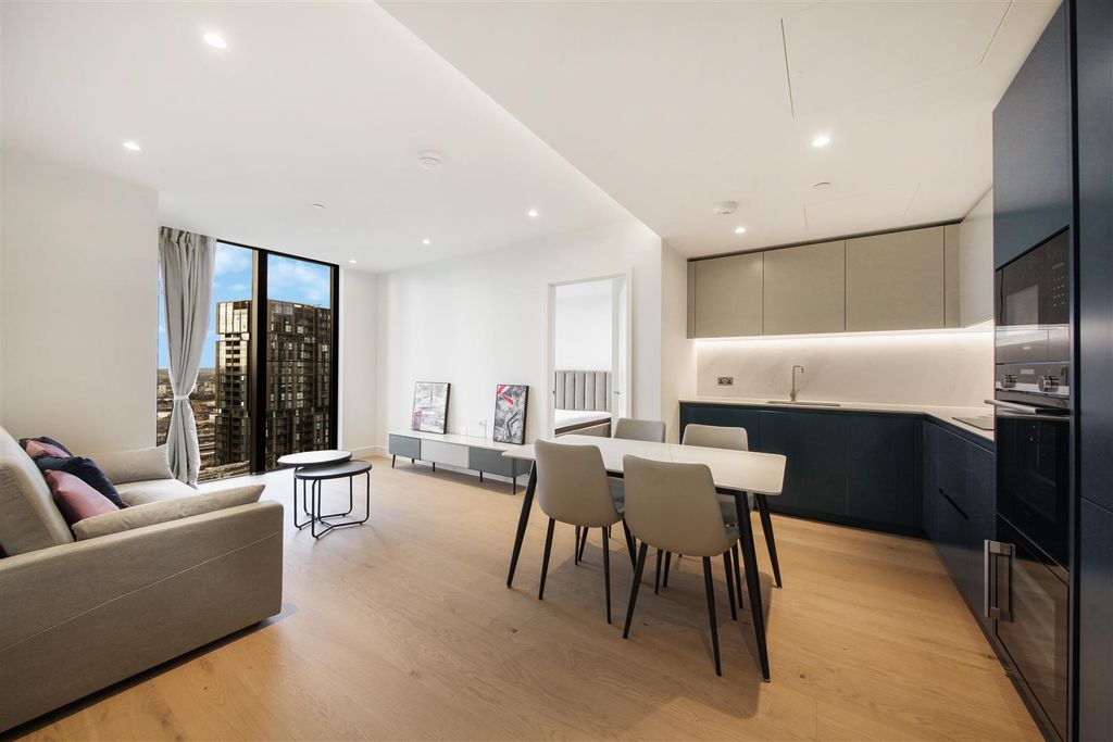 Property photo 1 of 10 Apartment 3309, 67, Harcourt Tower, Marsh Wall - Q