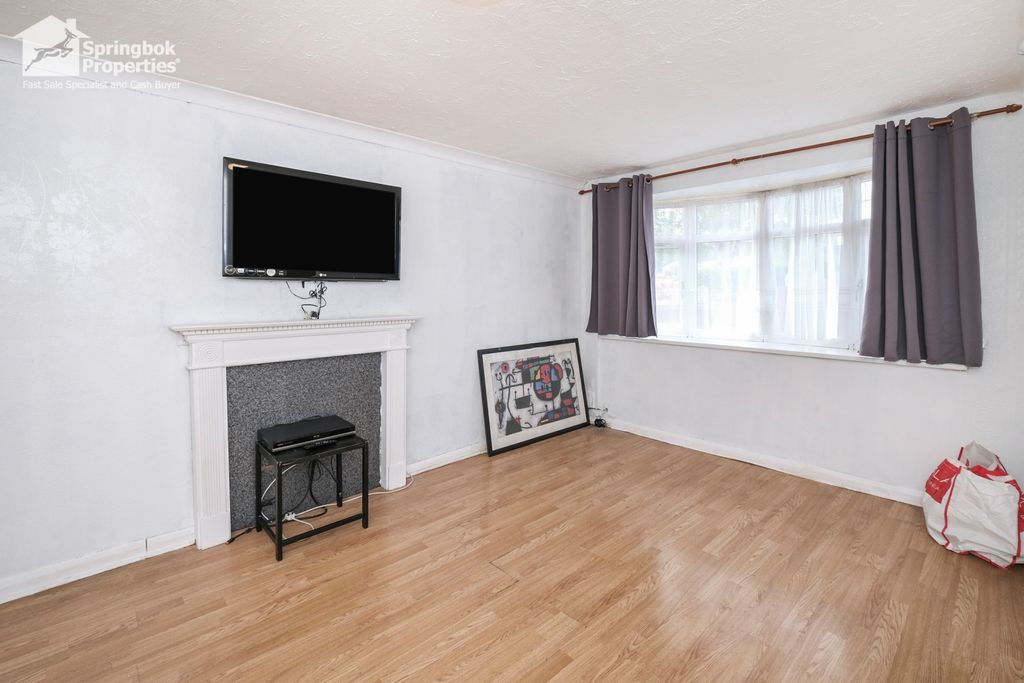 Property photo 3 of 19 2