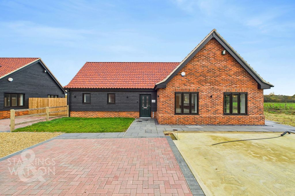 Property photo 2 of 29