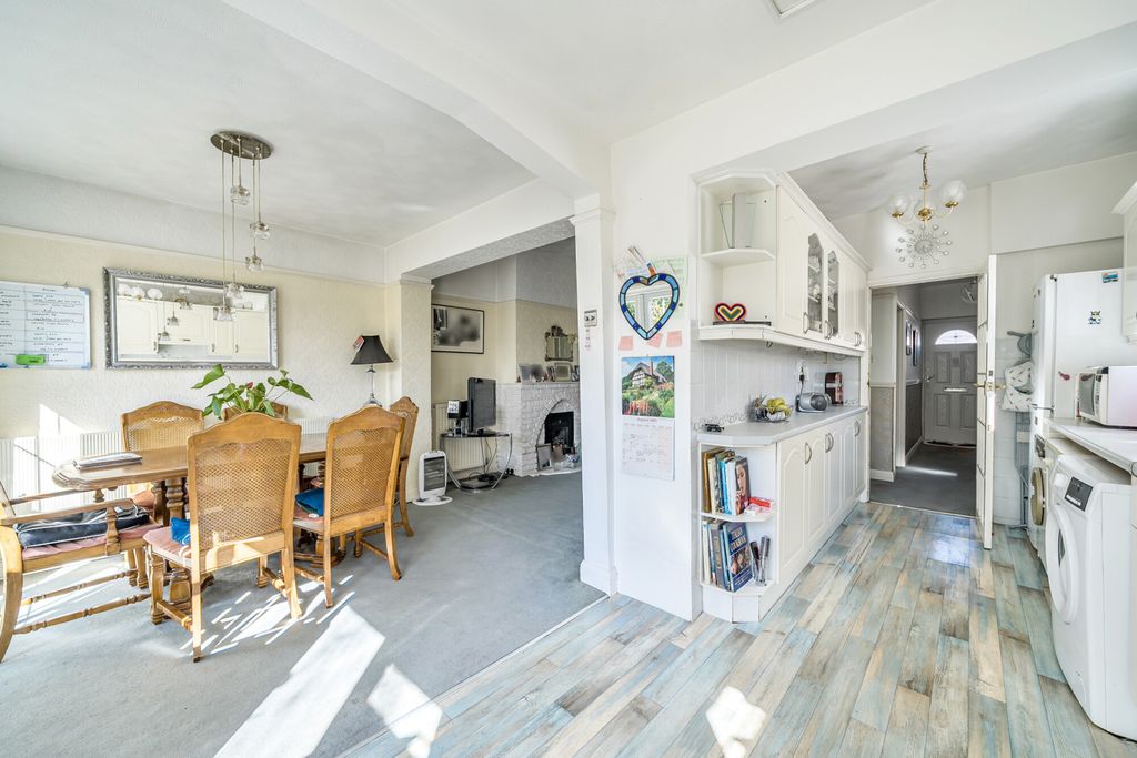 Property photo 3 of 17 1345774-11-68B1E6...