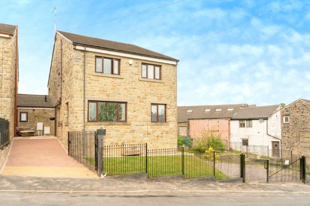 Property photo 1 of 17 External
