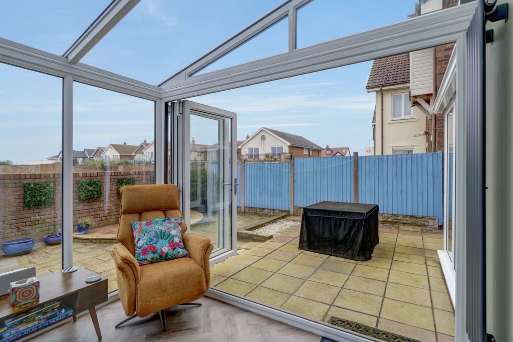 Property photo 2 of 35 Orangery1.1