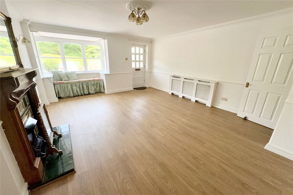 Property photo 3 of 12 Picture No. 02