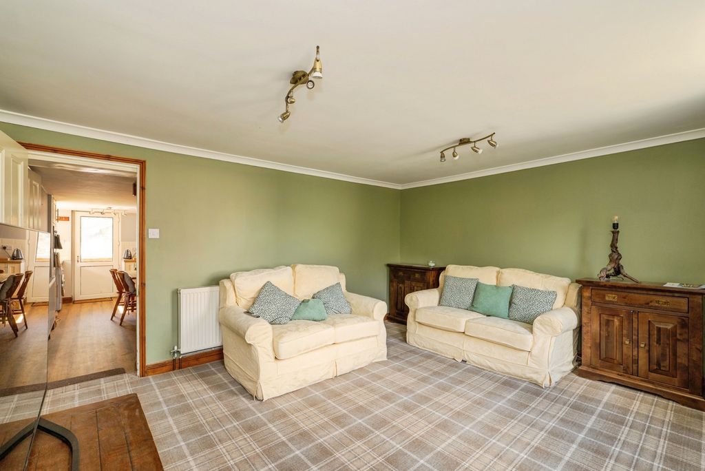 Property photo 2 of 16 Photo