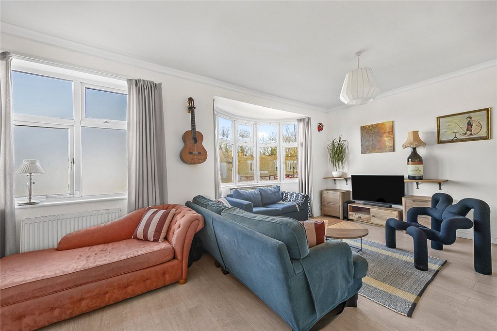 Property photo 3 of 15 Picture No. 12