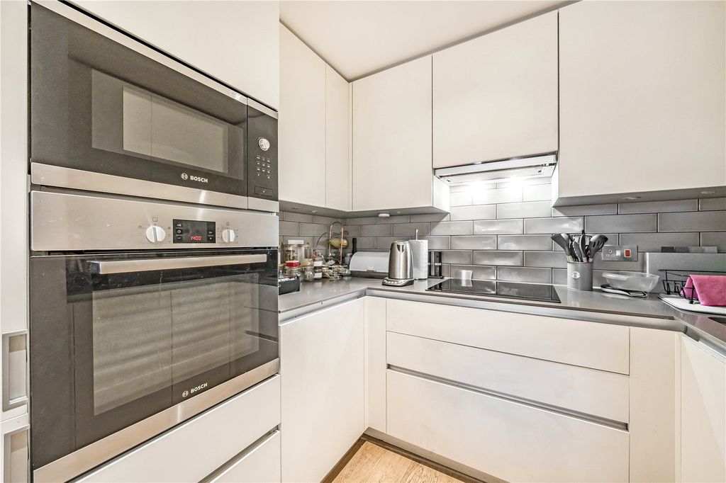 Property photo 3 of 10 Picture No. 11