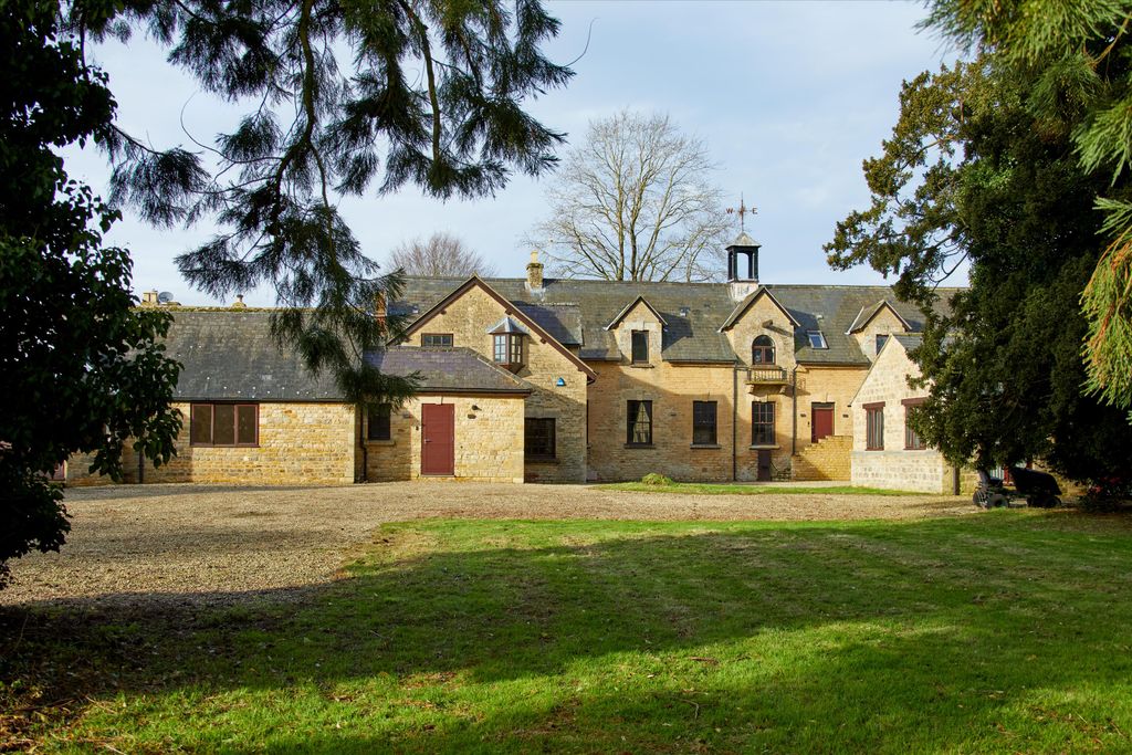 Property photo 1 of 31 Image