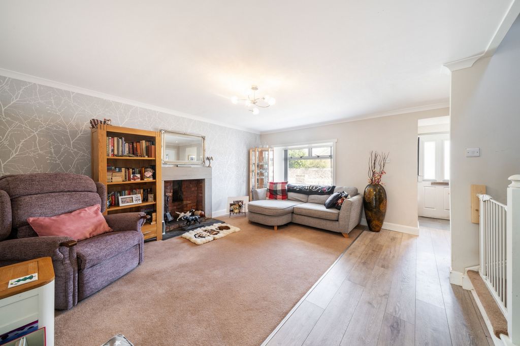 Property photo 2 of 30 Photo 17