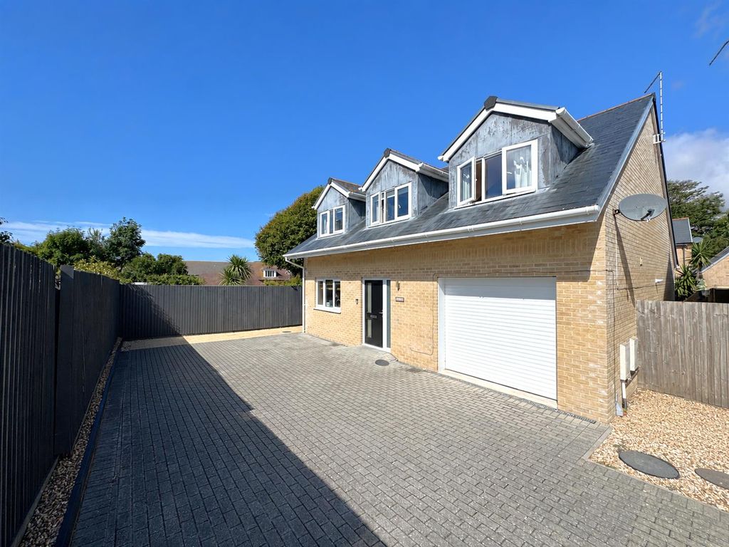 Property photo 1 of 26 1.Png