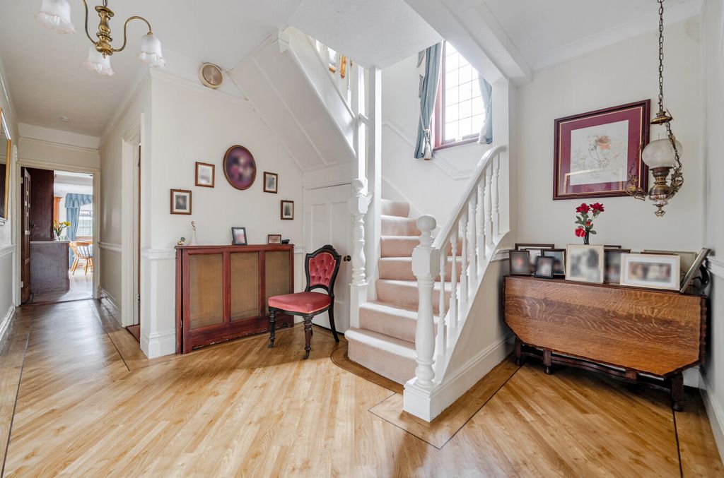 Additional image 4 of 4 bed detached house for saleThe Avenue, Fareham, Hampshire PO14