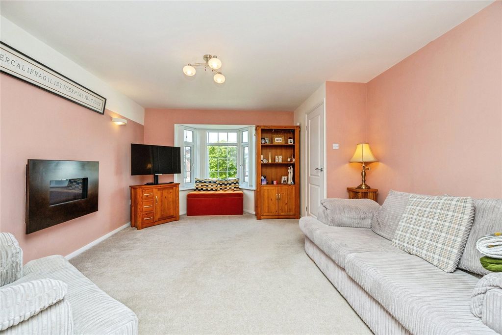 Property photo 2 of 24 Living Room