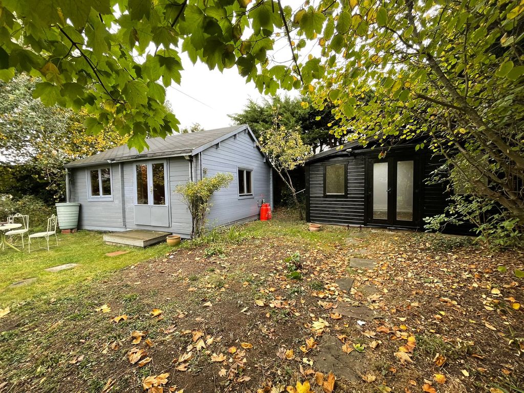 Property photo 1 of 7 Front View