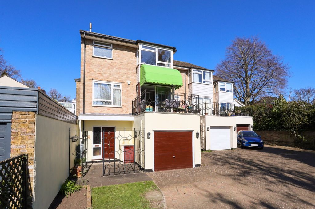 Property photo 1 of 21 Picture No. 28