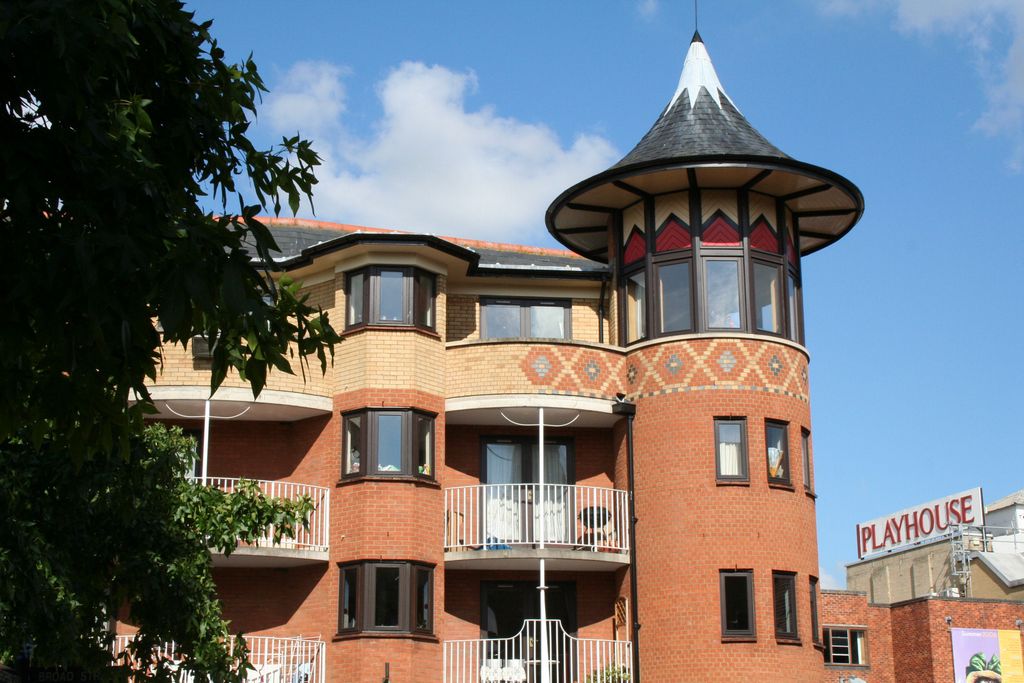 Property photo 1 of 5