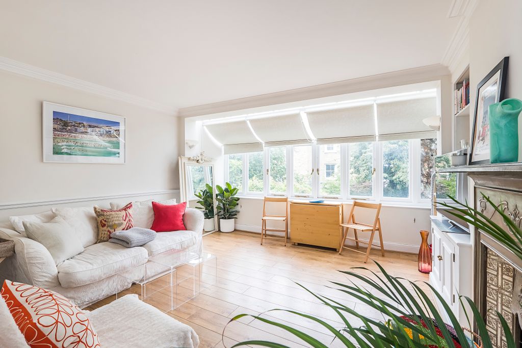 Property photo 1 of 11 3