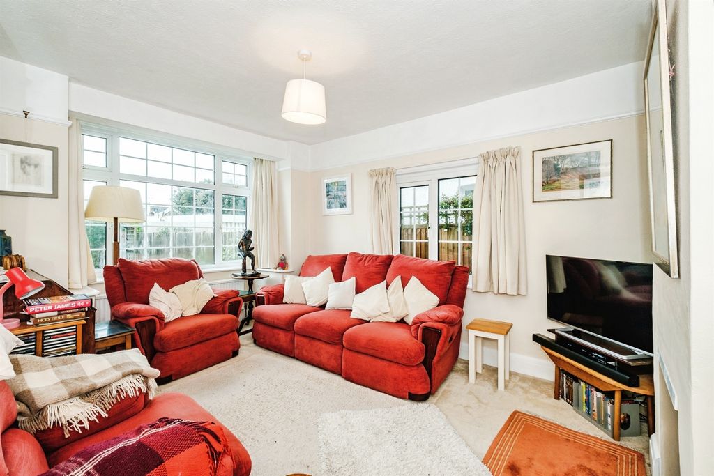 Property photo 2 of 17