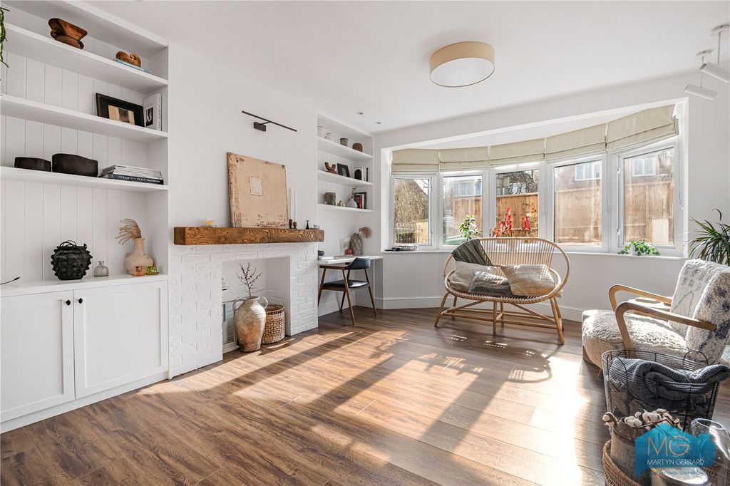 Property photo 2 of 35 Picture No. 18