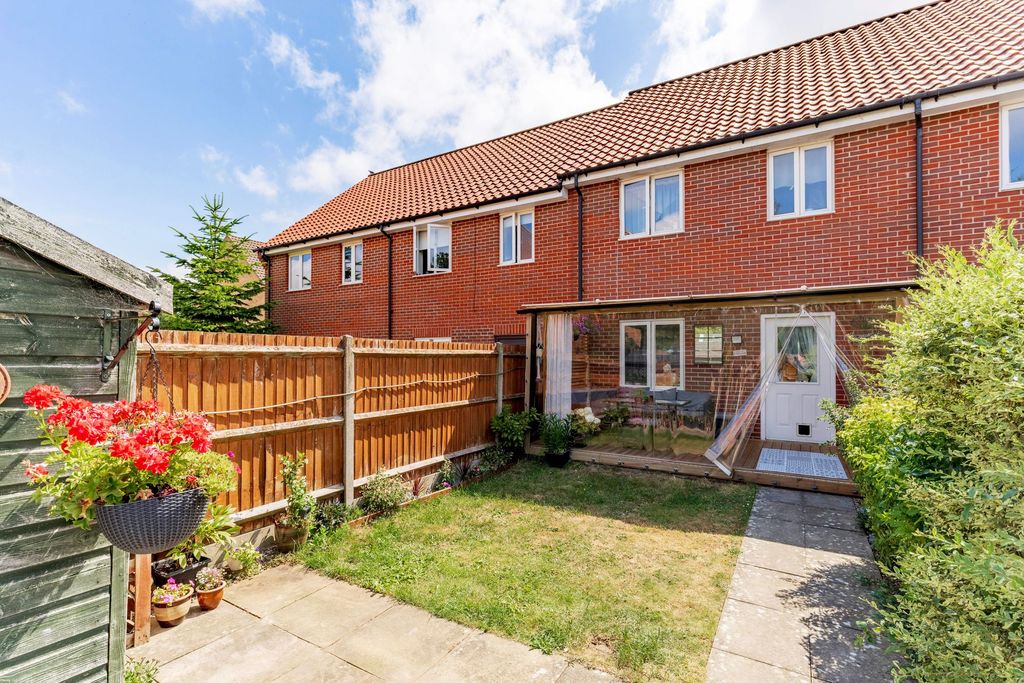 Property photo 2 of 19