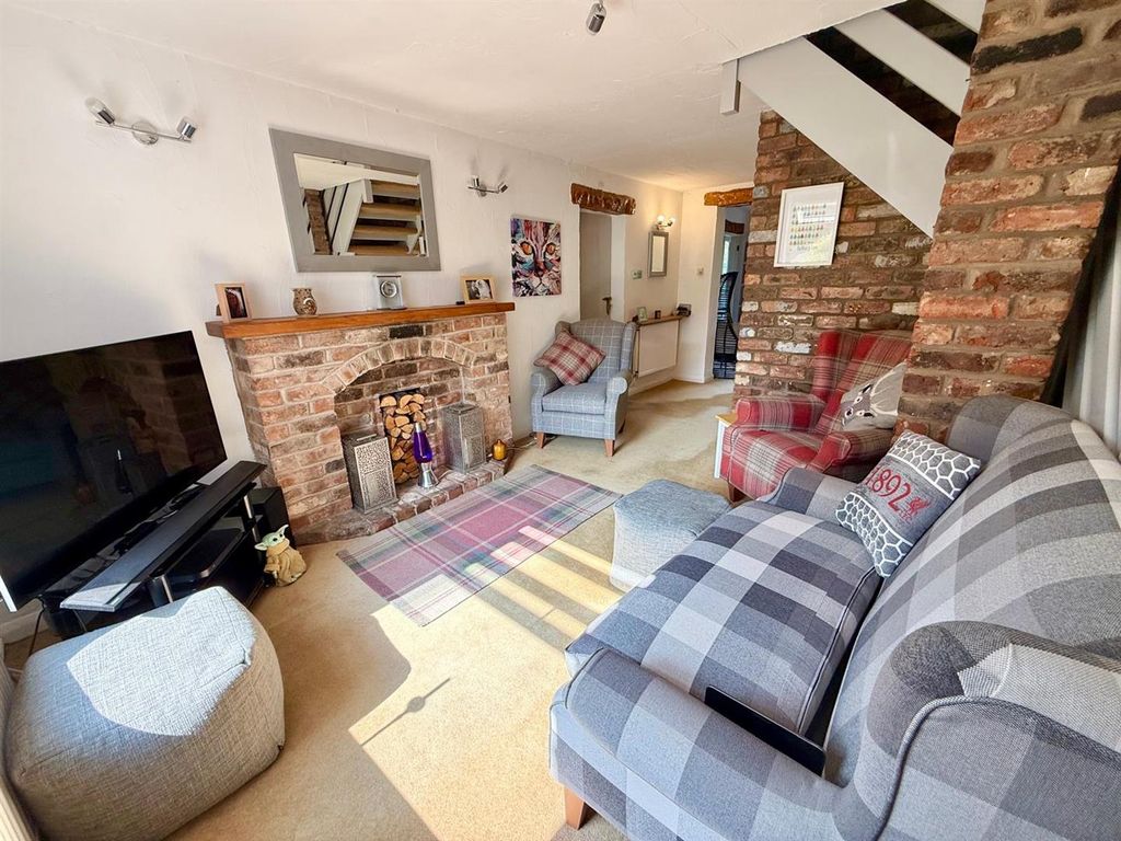 Property photo 3 of 17