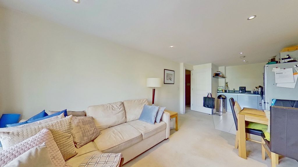 Property photo 3 of 7 Open Plan Lounge