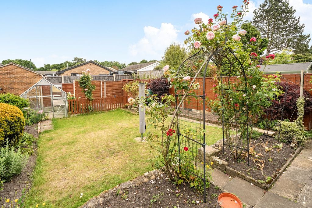 Property photo 3 of 10 Garden
