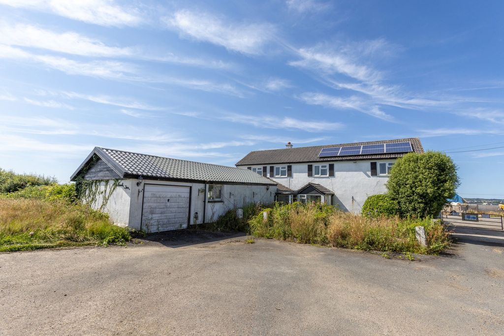Property photo 2 of 18