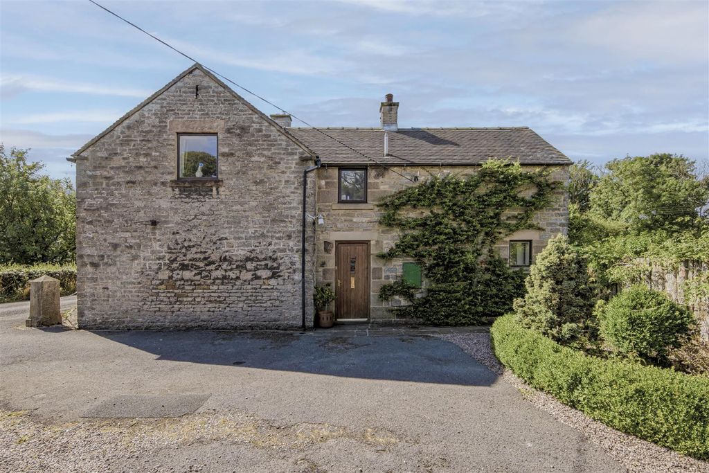 Property photo 2 of 49 Rocester House