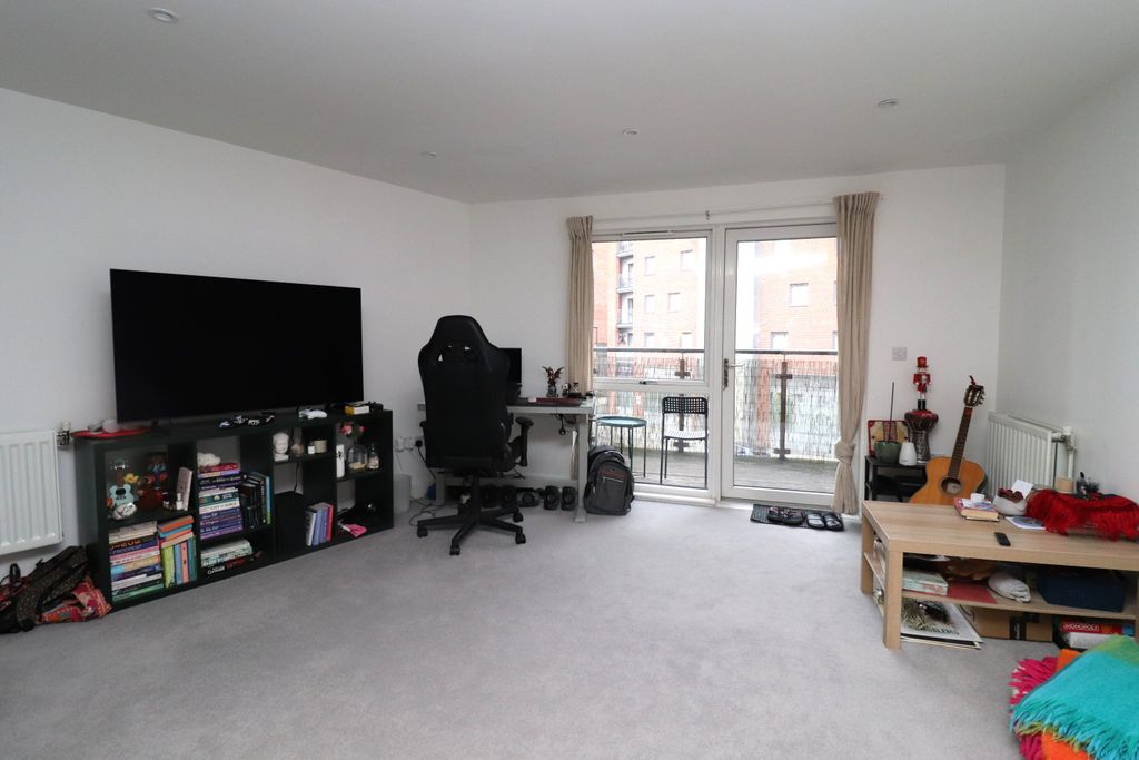 Property photo 2 of 6