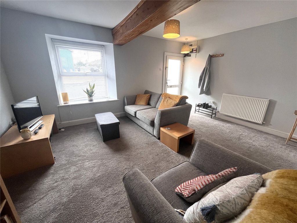 Property photo 3 of 17 Picture No. 06