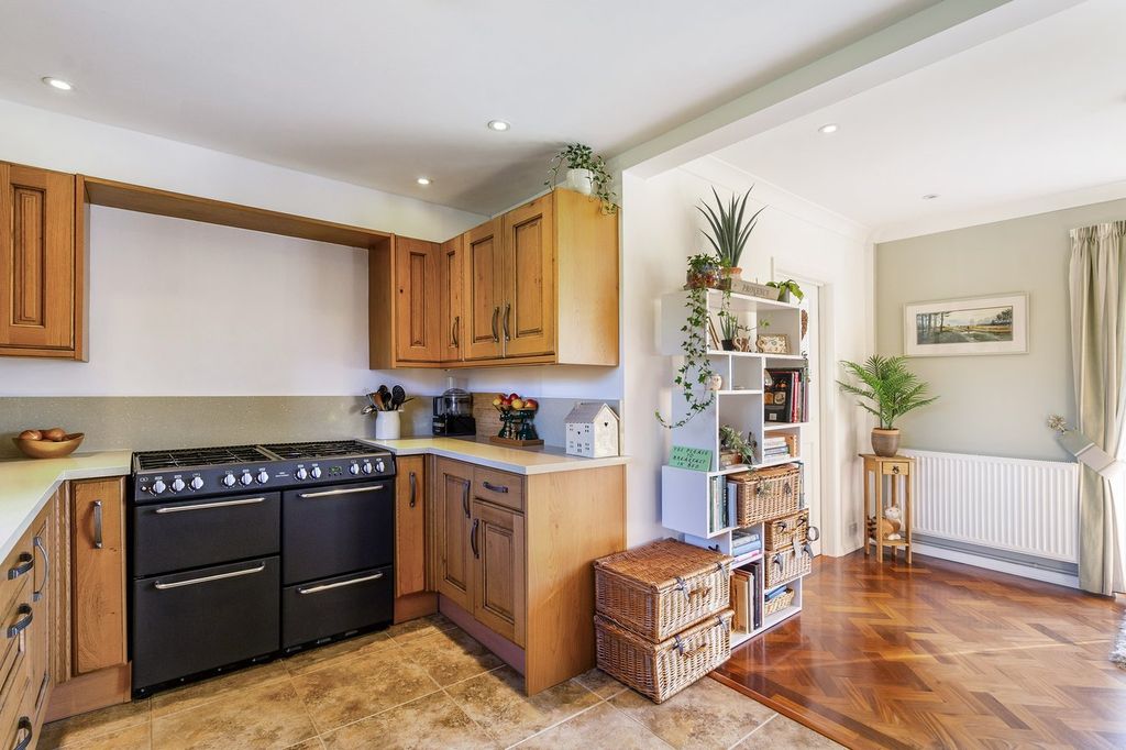 Additional image 8 of 4 bed detached house for saleLewes Road, East Grinstead RH19