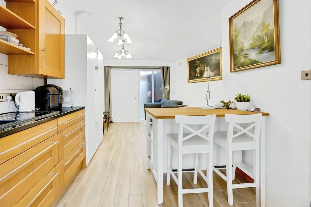 Property photo 3 of 26 Picture No. 10