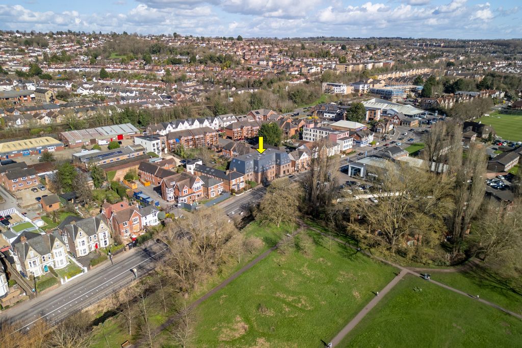 Property photo 3 of 12 Picture No. 10