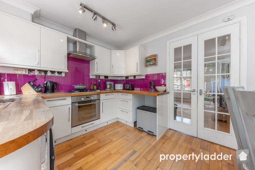 Property photo 3 of 16 Pl-4