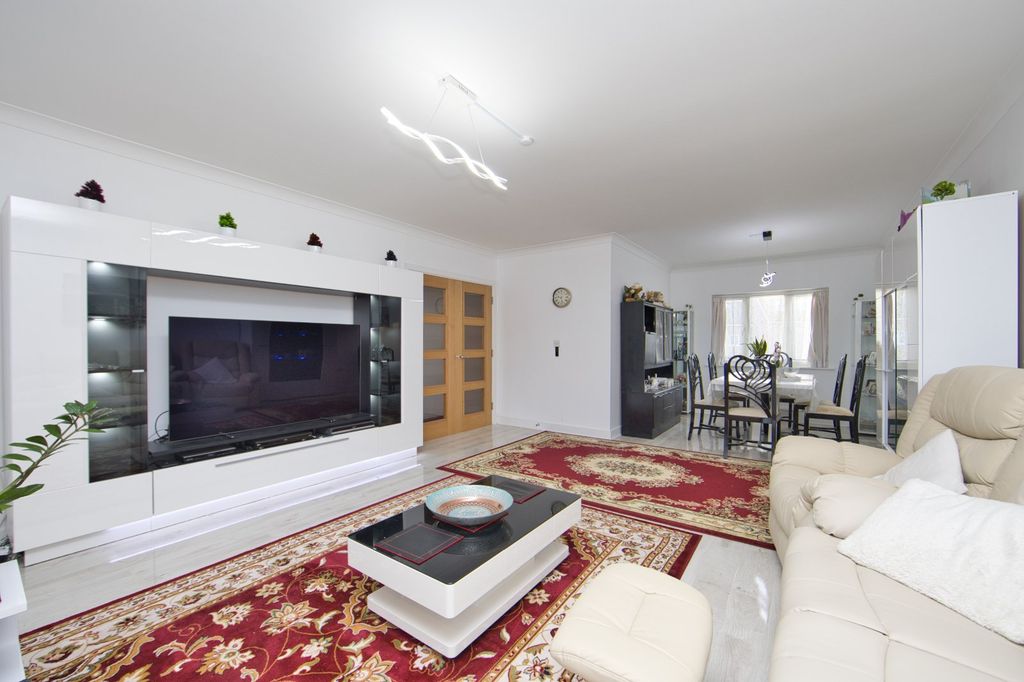 Property photo 2 of 16 Picture 2