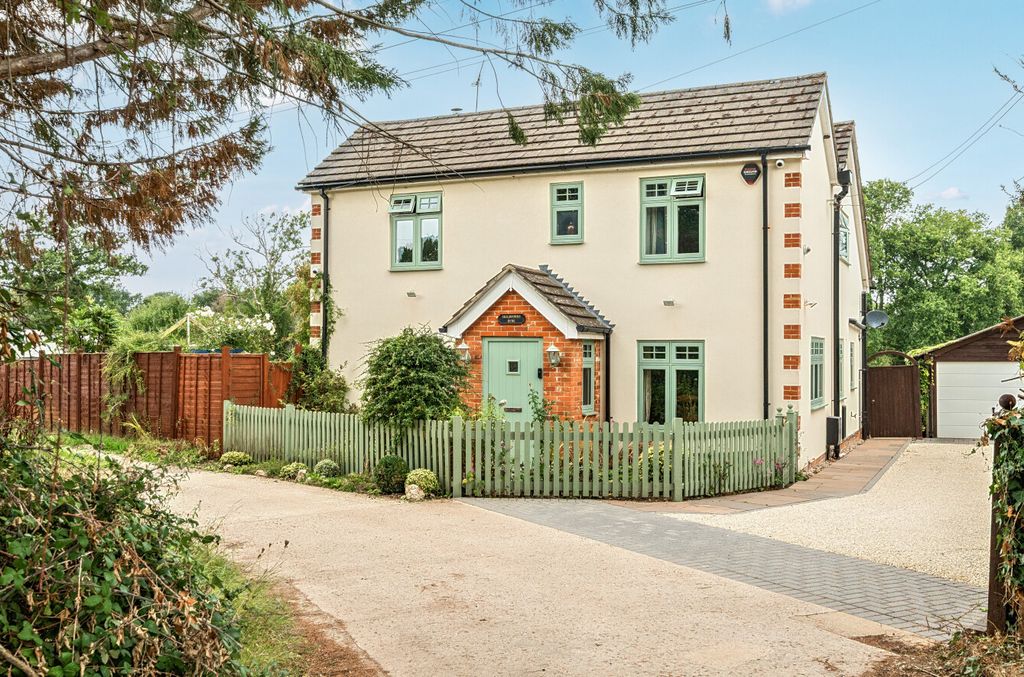 Property photo 1 of 18 1523989-8-6Aad454...