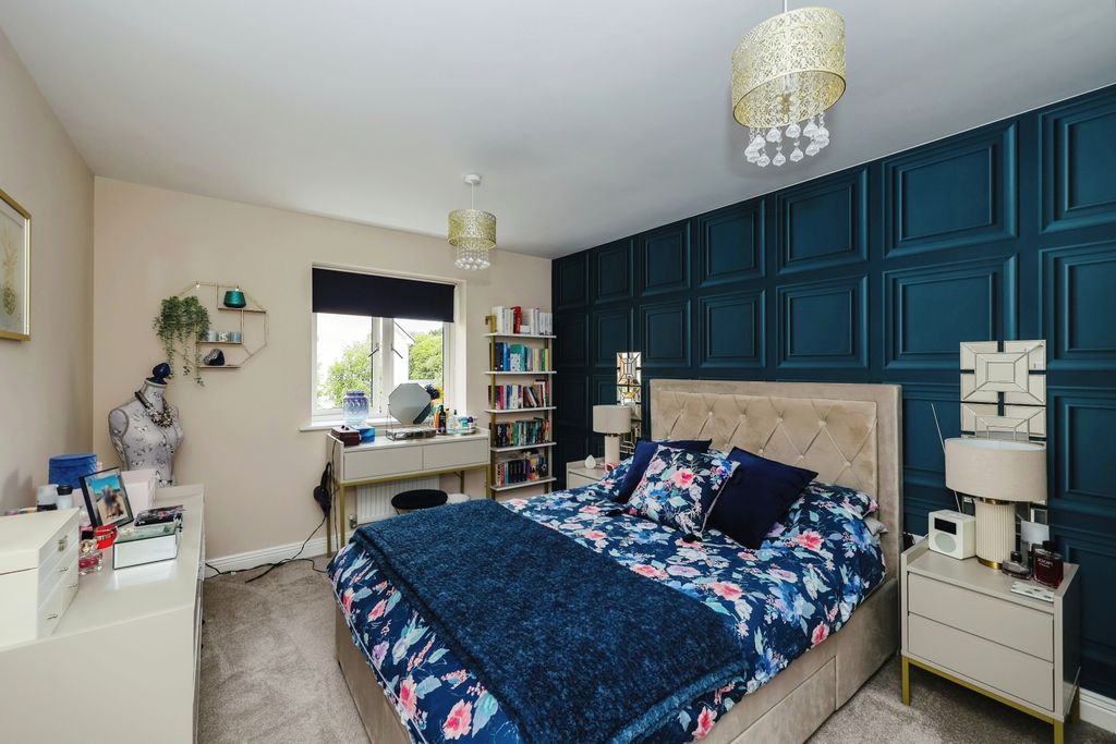 Property photo 3 of 19 Photography