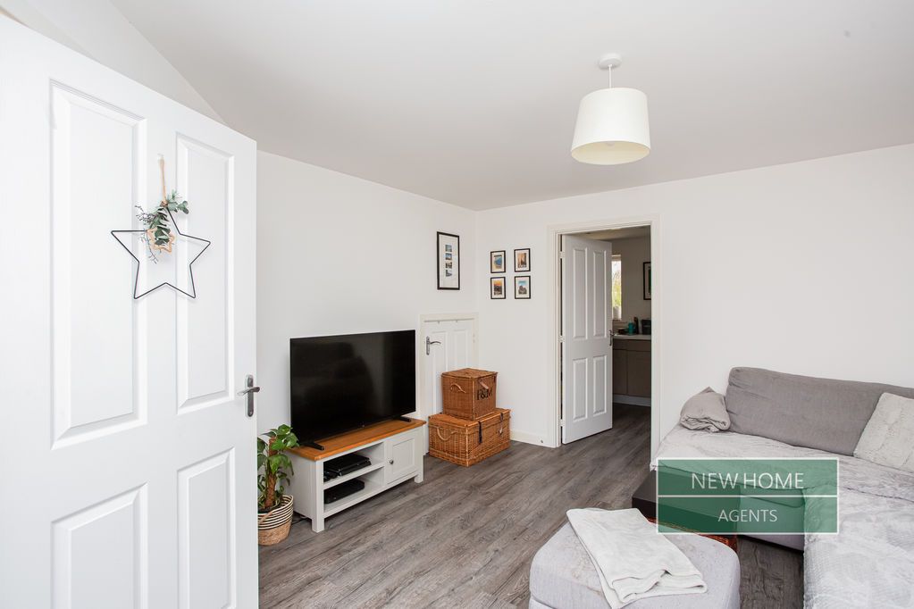 Property photo 3 of 15 Photo 10