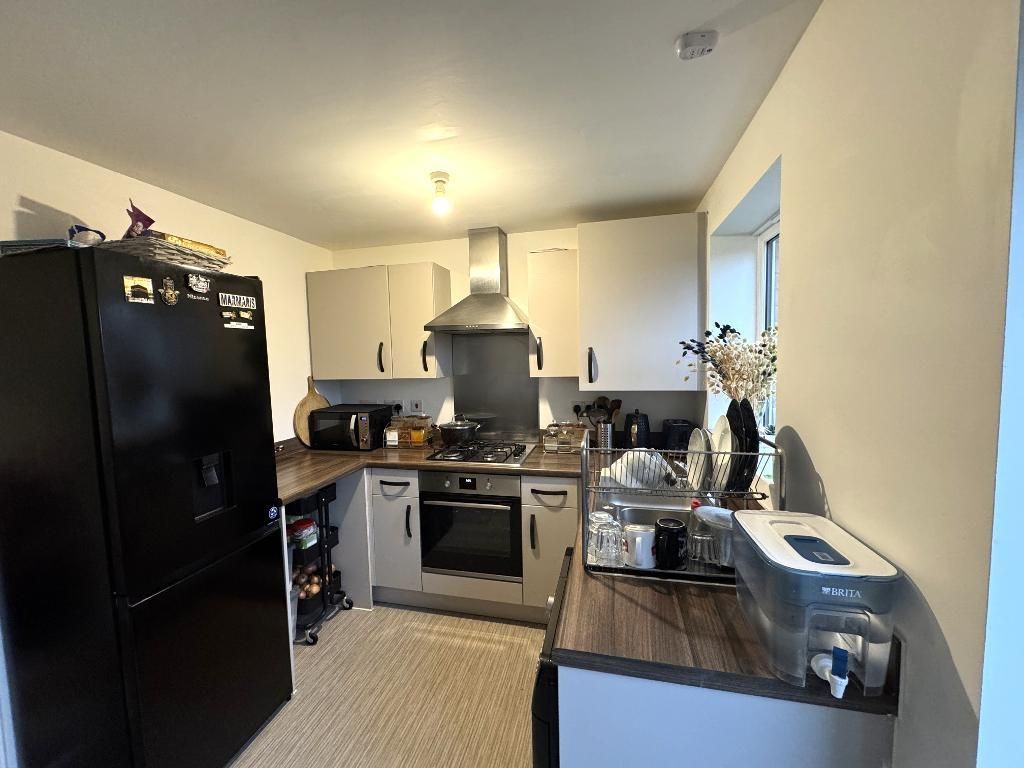 Property photo 3 of 12 Kitchen/Dining