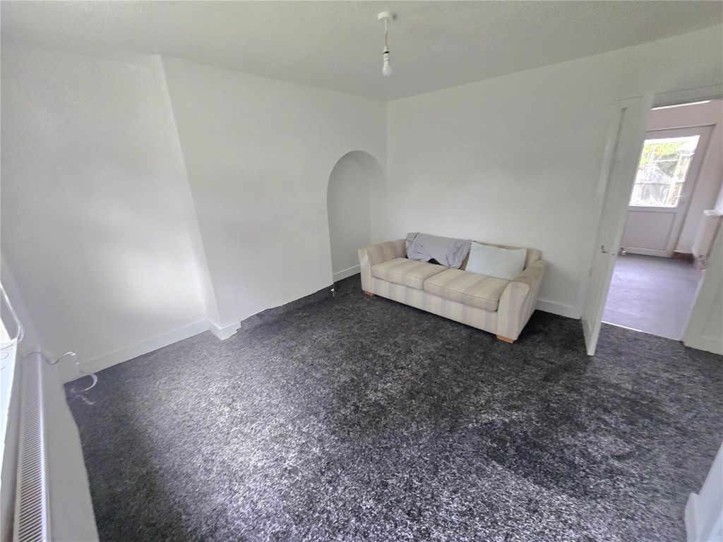 Property photo 3 of 11 Picture No. 14