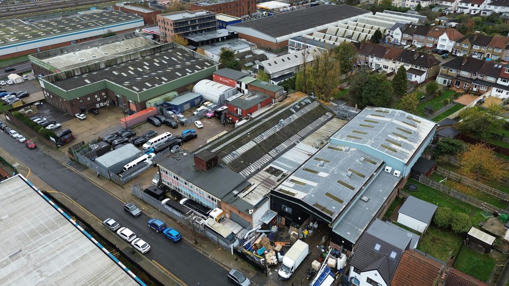 Property photo 1 of 9 Drone Picture - Gold Lens 002.Jpg