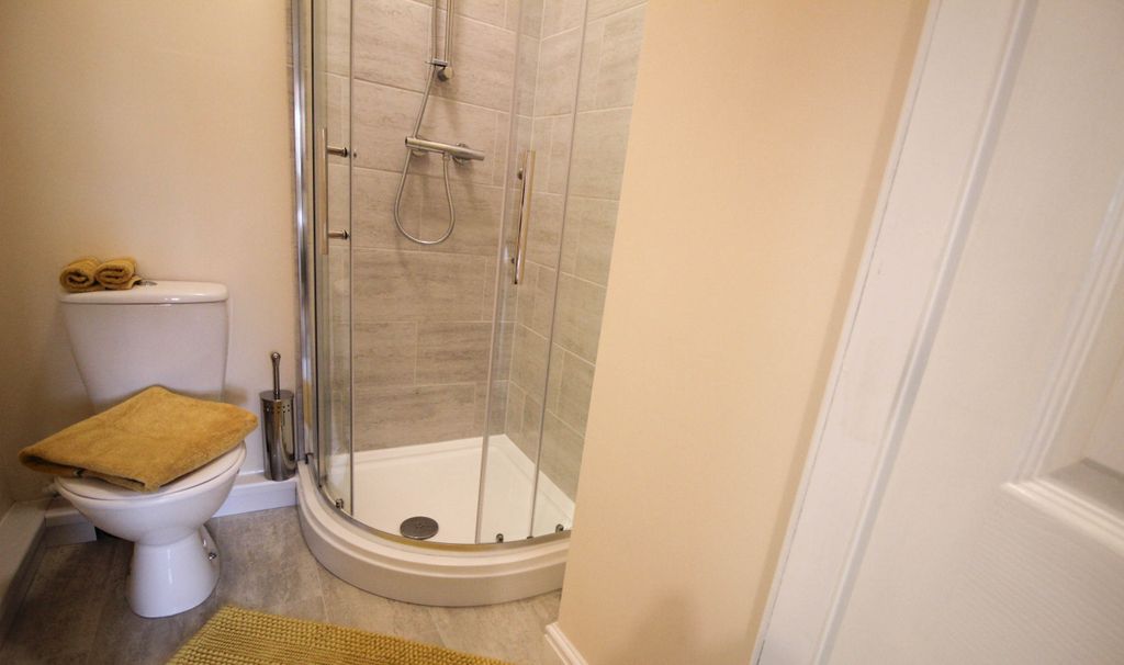 Property photo 3 of 3