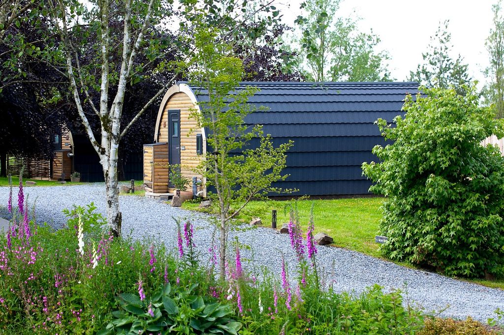 Property photo 3 of 23 Beeches