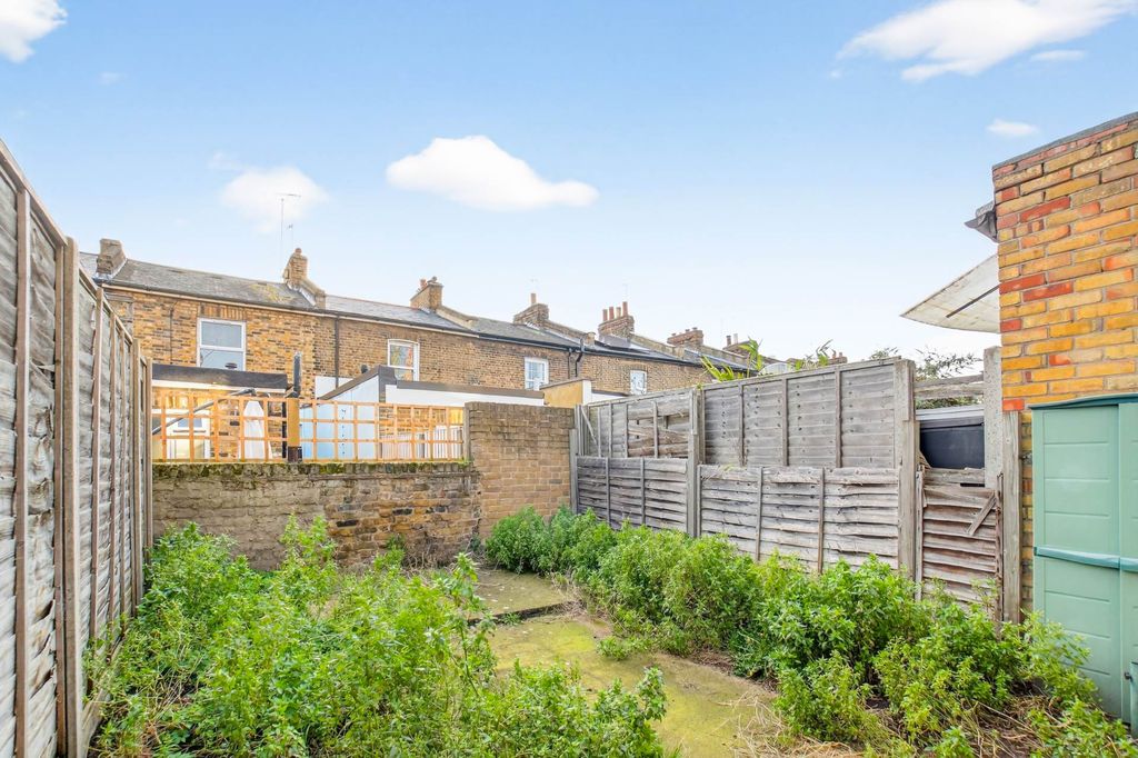 Property photo 3 of 20