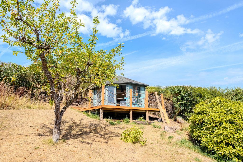 Property photo 2 of 49