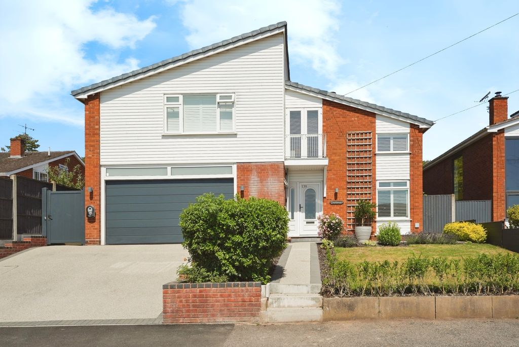 Property photo 1 of 17 Front