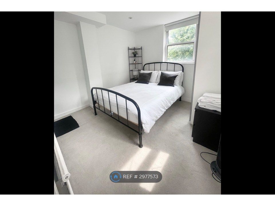 Property photo 2 of 17 Bedroom 2 With Own Bathroom