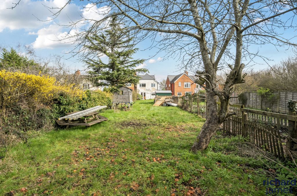 Property photo 2 of 12 28d5849E907B4Dae9F93A09c1Af415d9